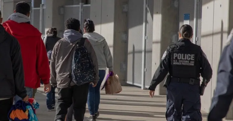 سوالات مصاحبه پناهندگی در انگلستان چیست؟